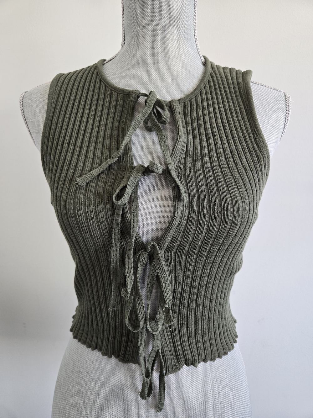 NWT Zara Olive Green Ribbed Tie-Front Crop Top Size S Y2K Style